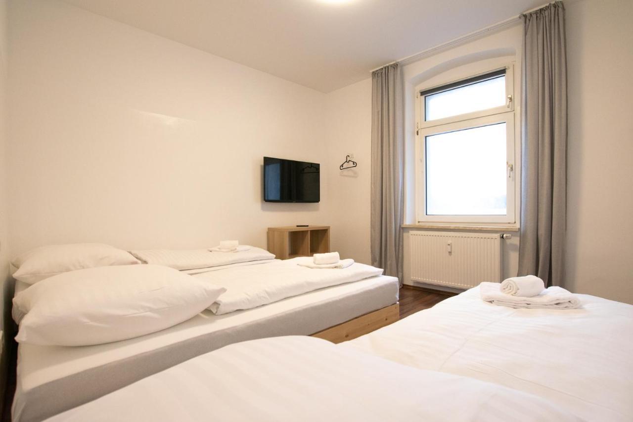 Raj Living - 1 Or 4 Room Apartments - 15 Min To Messe Dus - 10 Min Old Town Dus Дюссельдорф Екстер'єр фото