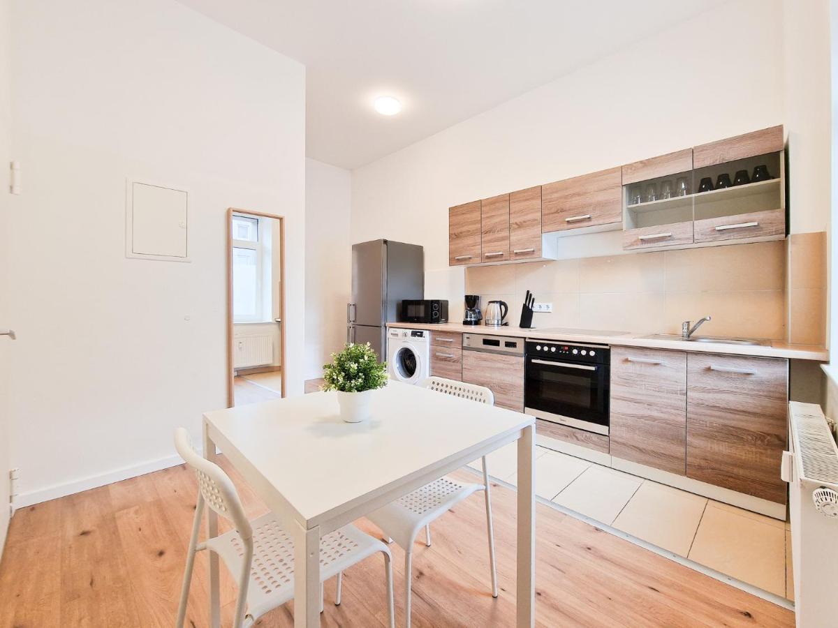 Raj Living - 1 Or 4 Room Apartments - 15 Min To Messe Dus - 10 Min Old Town Dus Дюссельдорф Екстер'єр фото
