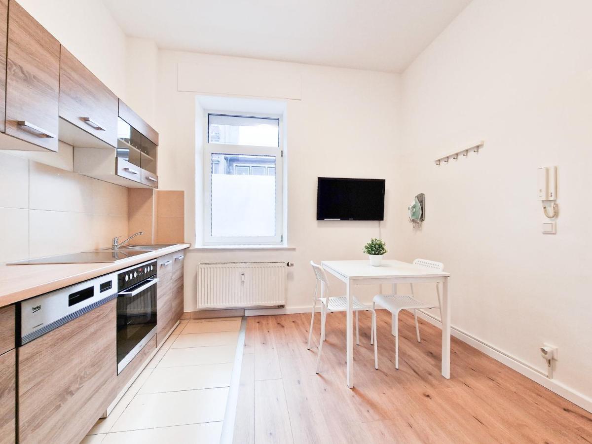 Raj Living - 1 Or 4 Room Apartments - 15 Min To Messe Dus - 10 Min Old Town Dus Дюссельдорф Екстер'єр фото