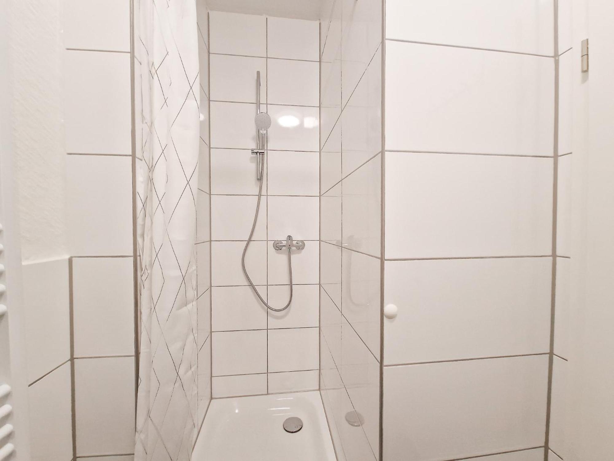 Raj Living - 1 Or 4 Room Apartments - 15 Min To Messe Dus - 10 Min Old Town Dus Дюссельдорф Екстер'єр фото